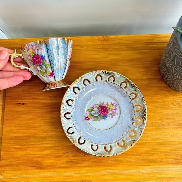 Vintage ESD Japan, iridescent tea cup and reticulated saucer set - Picture 6 of 9